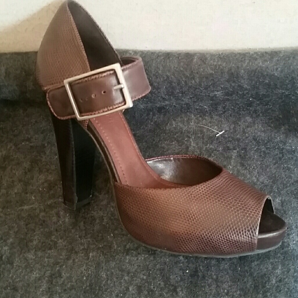 Gianni Bini Stack heel peep toe 7.5 euc - Picture 6 of 7